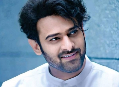 Prabhas donates Rs 1 crore to Andhra CM Relief Fund for flood victims | Prabhas donates Rs 1 crore to Andhra CM Relief Fund for flood victims