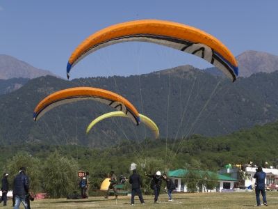 Himchal to host paragliding pre-World Cup | Himchal to host paragliding pre-World Cup