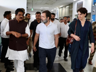Rahul gets bail in defamation case, next hearing on April 13 | Rahul gets bail in defamation case, next hearing on April 13