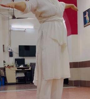 Kangana Ranaut shares video of 'morning dance routine' with her guru | Kangana Ranaut shares video of 'morning dance routine' with her guru