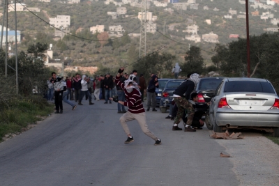Palestinians injured after clashes with Israeli troops | Palestinians injured after clashes with Israeli troops
