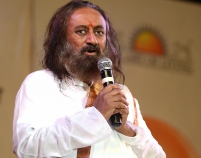 Adopt organic farming to keep 'poison' out of plates: Sri Sri Ravishankar | Adopt organic farming to keep 'poison' out of plates: Sri Sri Ravishankar