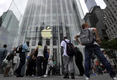 Global premium phone market sees record sales in 2023, Apple leads | Global premium phone market sees record sales in 2023, Apple leads