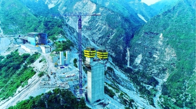 Work on in full swing for India's first arch rail bridge in J&K | Work on in full swing for India's first arch rail bridge in J&K Work on in full swing for India's first arch rail bridge in J&K | Work on in full swing for India's first arch rail bridge in J&K