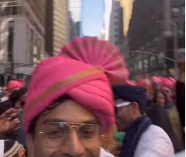 Indian-American ex-candidate for US Congress dances in NYC street on brother's wedding | Indian-American ex-candidate for US Congress dances in NYC street on brother's wedding