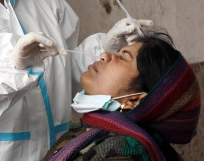 Covid claims 25 lives in Gujarat, new cases dip | Covid claims 25 lives in Gujarat, new cases dip Covid claims 25 lives in Gujarat, new cases dip | Covid claims 25 lives in Gujarat, new cases dip