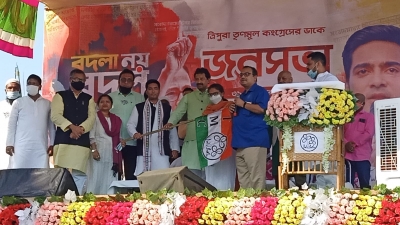 Bengal BJP's Rajib Banerjee, Tripura MLA Ashis Das join Trinamool | Bengal BJP's Rajib Banerjee, Tripura MLA Ashis Das join Trinamool