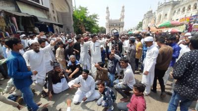 Protests in Hyderabad to demand arrest of BJP leaders | Protests in Hyderabad to demand arrest of BJP leaders