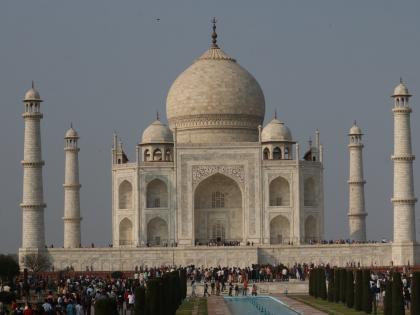 Smart city Agra dwarfed by encroachments | Smart city Agra dwarfed by encroachments Smart city Agra dwarfed by encroachments | Smart city Agra dwarfed by encroachments