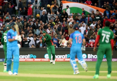 T20 World Cup: Kohli, Rahul fifties guide India to a massive 184/6 against Bangladesh | T20 World Cup: Kohli, Rahul fifties guide India to a massive 184/6 against Bangladesh