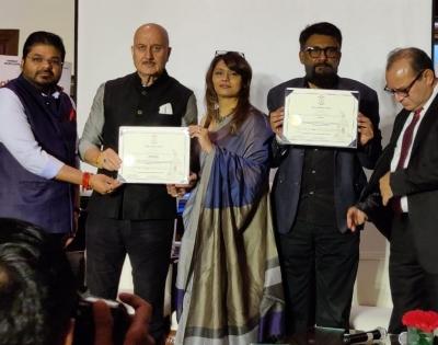 'The Kashmir Files' cast says Bollywood's silence does not matter | 'The Kashmir Files' cast says Bollywood's silence does not matter 'The Kashmir Files' cast says Bollywood's silence does not matter | 'The Kashmir Files' cast says Bollywood's silence does not matter