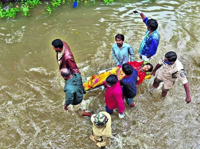 Heavy rains, flash floods claim 50 lives in Telangana | Heavy rains, flash floods claim 50 lives in Telangana