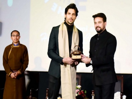 Sidharth Malhotra shares thoughts on being honoured at The Himalayan film festival | Sidharth Malhotra shares thoughts on being honoured at The Himalayan film festival