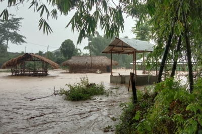 Assam flood situation remains grim, 5.74 lakh people hit | Assam flood situation remains grim, 5.74 lakh people hit