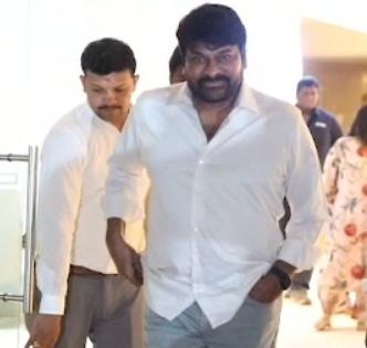 Chiranjeevi celebrates 40 years of 'Khaidi' | Chiranjeevi celebrates 40 years of 'Khaidi' Chiranjeevi celebrates 40 years of 'Khaidi' | Chiranjeevi celebrates 40 years of 'Khaidi'