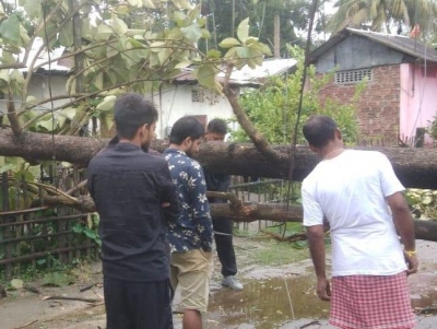 Cyclone Sitrang causes damage in different parts of Assam | Cyclone Sitrang causes damage in different parts of Assam