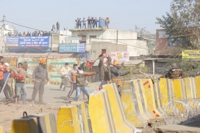 Delhi fortifies borders: Sound cannons, trenches added amid farmers' protest | Delhi fortifies borders: Sound cannons, trenches added amid farmers' protest Delhi fortifies borders: Sound cannons, trenches added amid farmers' protest | Delhi fortifies borders: Sound cannons, trenches added amid farmers' protest