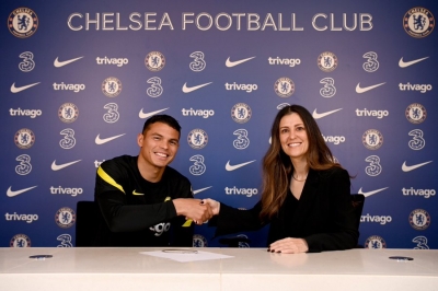 Thiago Silva extends contract with Chelsea for one year | Thiago Silva extends contract with Chelsea for one year