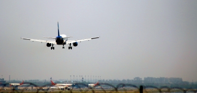 Domestic air passenger traffic crosses 4-lakh mark for two straight days | Domestic air passenger traffic crosses 4-lakh mark for two straight days