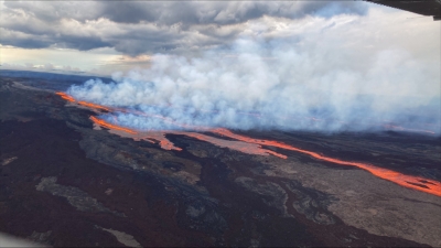 Hawaii activates National Guard as lava flow nears critical highway | Hawaii activates National Guard as lava flow nears critical highway Hawaii activates National Guard as lava flow nears critical highway | Hawaii activates National Guard as lava flow nears critical highway