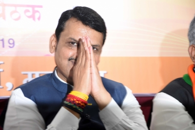 Fadnavis quits after setting a few records, some dubious | Fadnavis quits after setting a few records, some dubious