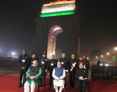 Shah thanks Modi for unveiling hologram statue of Netaji at India Gate | Shah thanks Modi for unveiling hologram statue of Netaji at India Gate