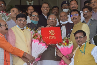 Rs 2.37 lakh crore budget presented in Bihar | Rs 2.37 lakh crore budget presented in Bihar