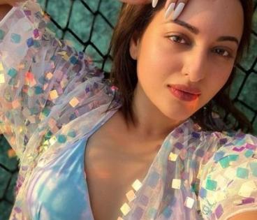 Sonakshi in UK shooting for brother Kussh's debut directorial | Sonakshi in UK shooting for brother Kussh's debut directorial