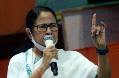 Mamata secures CM's post, wins with a record margin | Mamata secures CM's post, wins with a record margin