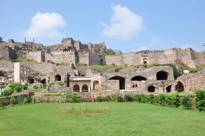 NGT takes suo motu cognisance of poor condition of ancient water tank in Hyderabad’s Golconda Fort | NGT takes suo motu cognisance of poor condition of ancient water tank in Hyderabad’s Golconda Fort