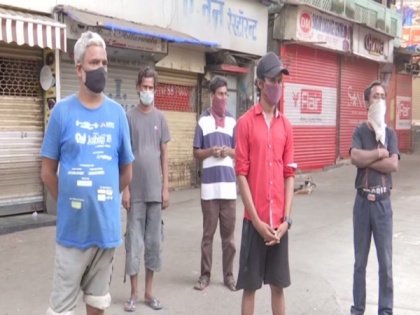 Migrant labourers find remote possibility of getting work in Mumbai amid lockdown | Migrant labourers find remote possibility of getting work in Mumbai amid lockdown