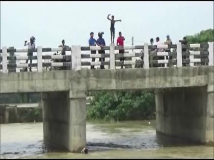 Bihar: Youth drowns while filming Tik Tok video | Bihar: Youth drowns while filming Tik Tok video