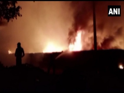 Huge fire breaks out in Gurugram's Sheetla Colony | Huge fire breaks out in Gurugram's Sheetla Colony