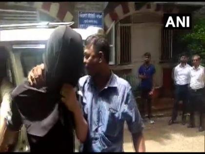 Dawood Ibrahim's nephew sent to police custody in extortion case | Dawood Ibrahim's nephew sent to police custody in extortion case Dawood Ibrahim's nephew sent to police custody in extortion case | Dawood Ibrahim's nephew sent to police custody in extortion case