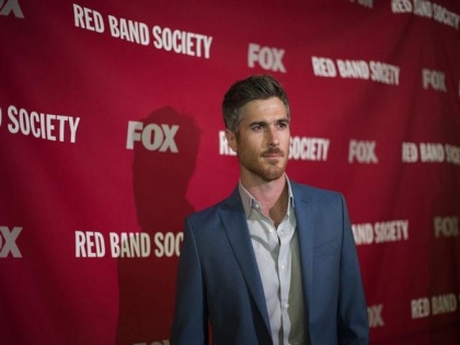 Dave Annable unfollows everyone on Instagram because of 'depression, anxiety' | Dave Annable unfollows everyone on Instagram because of 'depression, anxiety'