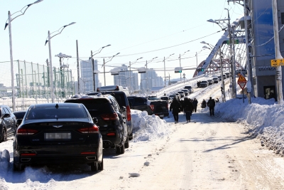 Over 100 traffic accidents amid heavy snowfall in S.Korea | Over 100 traffic accidents amid heavy snowfall in S.Korea