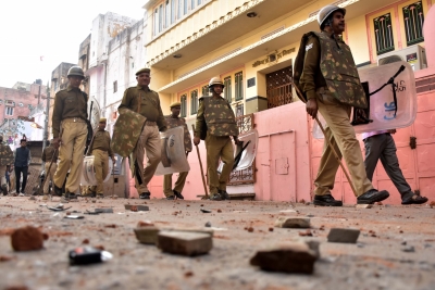 6 injured in stone-pelting during procession in Kurnool | 6 injured in stone-pelting during procession in Kurnool