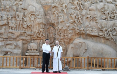 Modi guides Xi around Mahabalipuram, offers Tamil delicacies (2nd Lead) | Modi guides Xi around Mahabalipuram, offers Tamil delicacies (2nd Lead)