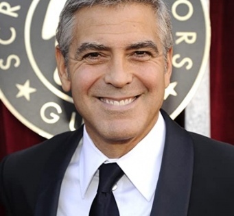 George Clooney 'forced to hide' in closet | George Clooney 'forced to hide' in closet