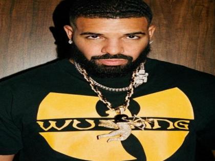 Drake gives fan a pink Birkin bag at his Los Angeles tour stop | Drake gives fan a pink Birkin bag at his Los Angeles tour stop