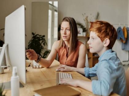 Study reveals how human brain gets to know when to pay attention | Study reveals how human brain gets to know when to pay attention Study reveals how human brain gets to know when to pay attention | Study reveals how human brain gets to know when to pay attention