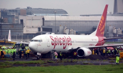 SpiceJet aircraft aborts take off at Patna airport | SpiceJet aircraft aborts take off at Patna airport