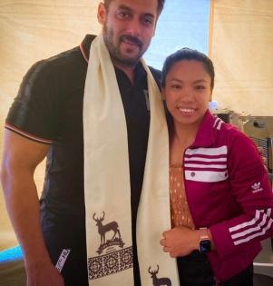 Salman Khan meets Olympic medallist Mirabai Chanu | Salman Khan meets Olympic medallist Mirabai Chanu