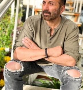 Sunny Deol explains why he missed prez poll: Getting back treated in US | Sunny Deol explains why he missed prez poll: Getting back treated in US