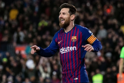 COVID-19: Messi donates 1m euros to Barcelona hospital | COVID-19: Messi donates 1m euros to Barcelona hospital