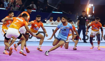 PKL 9: Raiders Shinde, Inamdar, Goyat shine as Puneri Paltan beat Bengal Warriors | PKL 9: Raiders Shinde, Inamdar, Goyat shine as Puneri Paltan beat Bengal Warriors