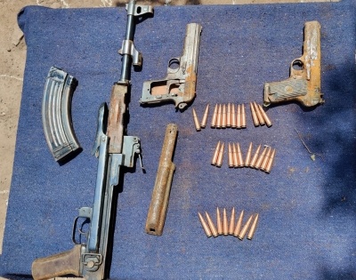 J&K Police arrest active terrorist, arms ammunition seized | J&K Police arrest active terrorist, arms ammunition seized