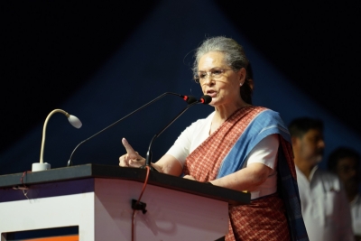 BJP complains against Sonia Gandhi for making 'divisive' statement | BJP complains against Sonia Gandhi for making 'divisive' statement