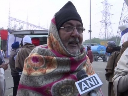 Farmers continue protest at Delhi border areas amid cold weather | Farmers continue protest at Delhi border areas amid cold weather