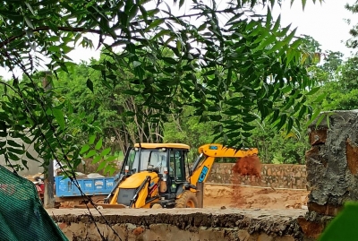 Illegal construction of farmhouses continues in Aravalis | Illegal construction of farmhouses continues in Aravalis